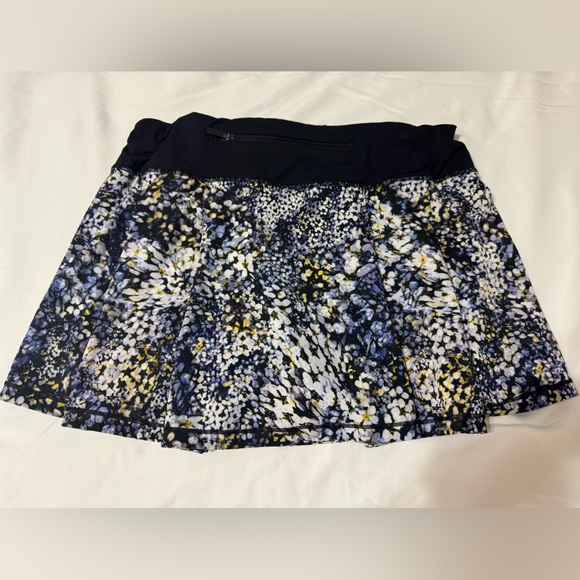 Lululemon Athletica | Pace Revival Skirt | Floral Metropolis | Size 6 - Picture 5 of 6